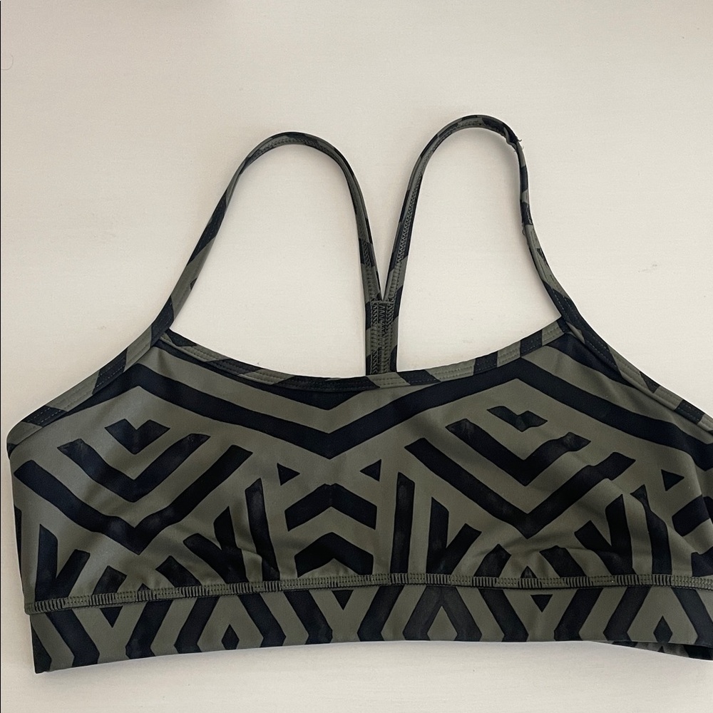 lululemon athletica Olive and Black Geometric Sports Bra- Size 8